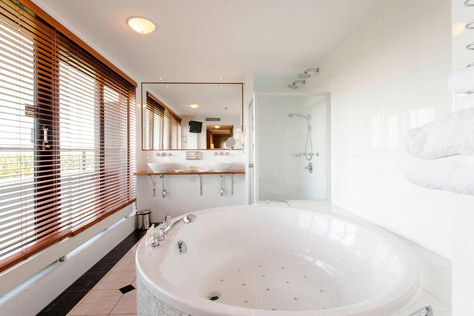 Executive Penthouse Suite